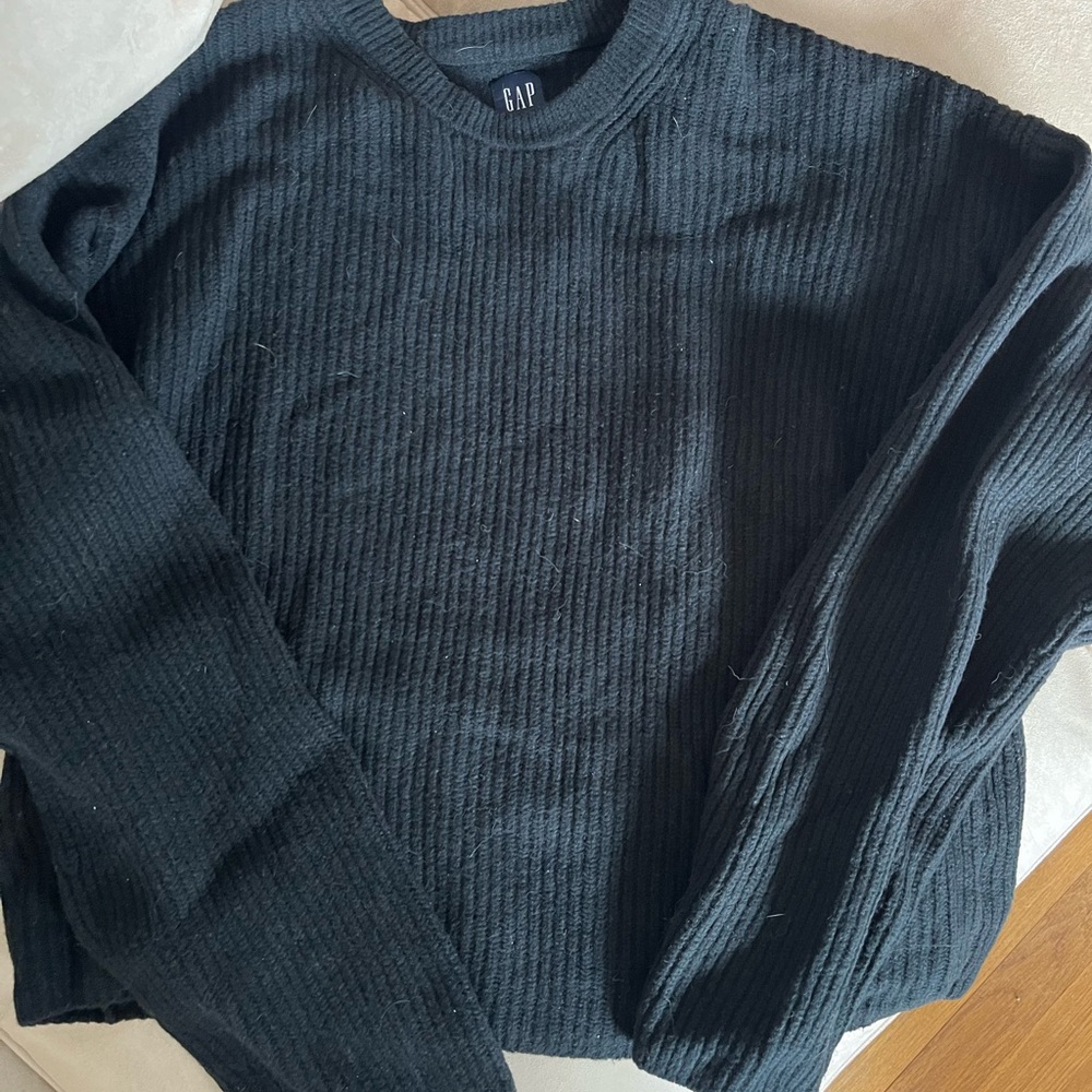 GAP Black Sweater